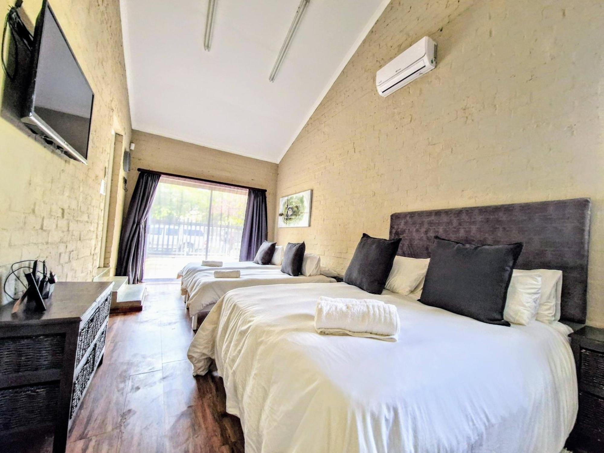 9 on Drommedaris Hotell Stellenbosch Exteriör bild
