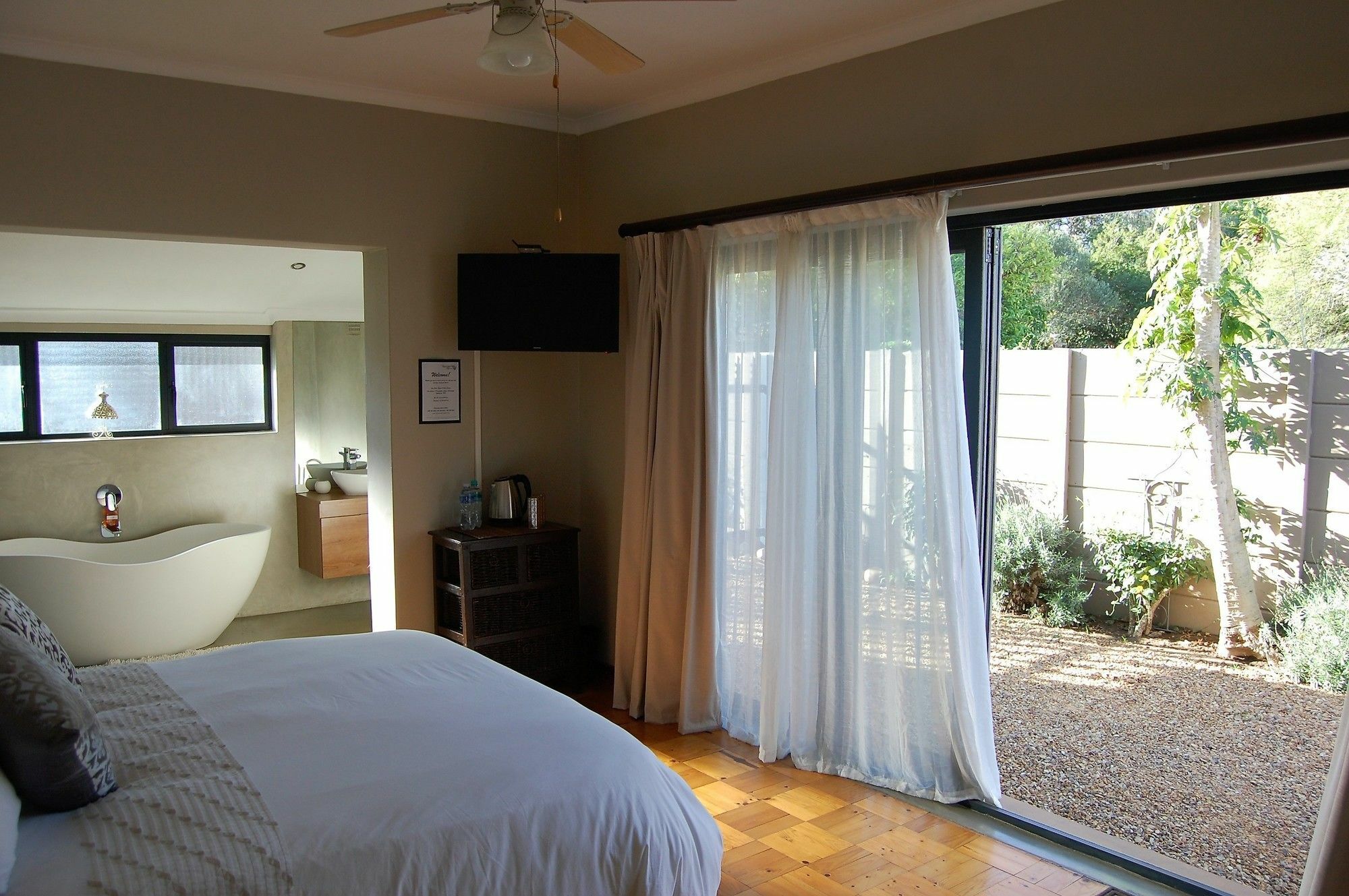 9 on Drommedaris Hotell Stellenbosch Exteriör bild